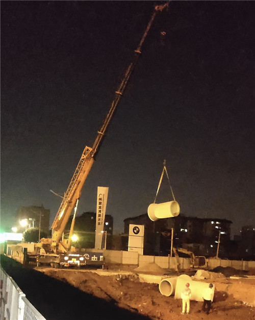 珠海市“弯臂矫正”—— 吊车的 “形变补偿” 技术